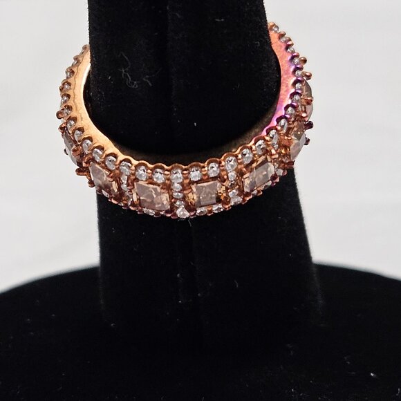 Suzy Levian Rose Sterling Silver CZ Champagne & White Modern Eternity Ring - Picture 5 of 5